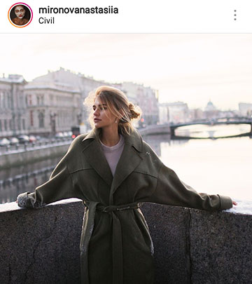 идеи за есенни снимки за инстаграм - момиче на мост в палто